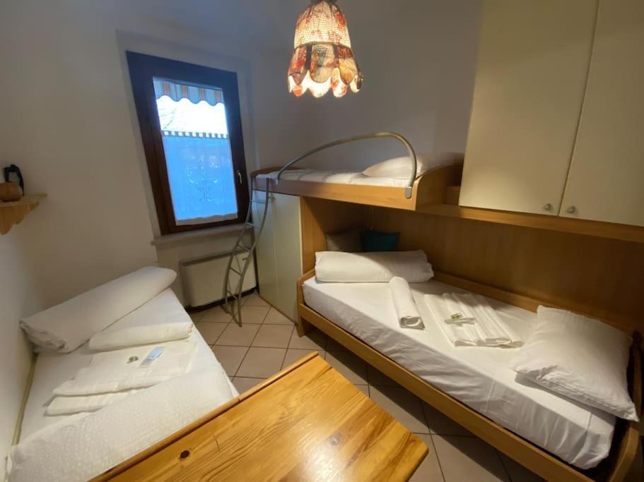 Family House With Free Parking, 450M From Beach Lazise Exterior photo