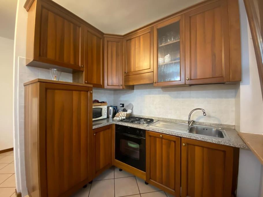 Family House With Free Parking, 450M From Beach Lazise Exterior photo