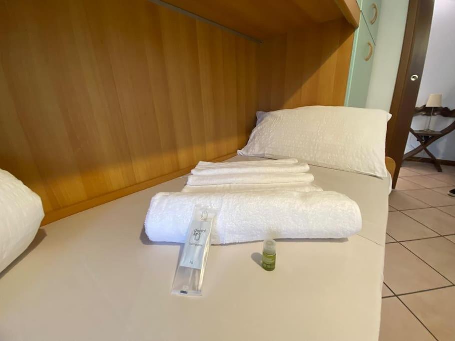 Family House With Free Parking, 450M From Beach Lazise Exterior photo